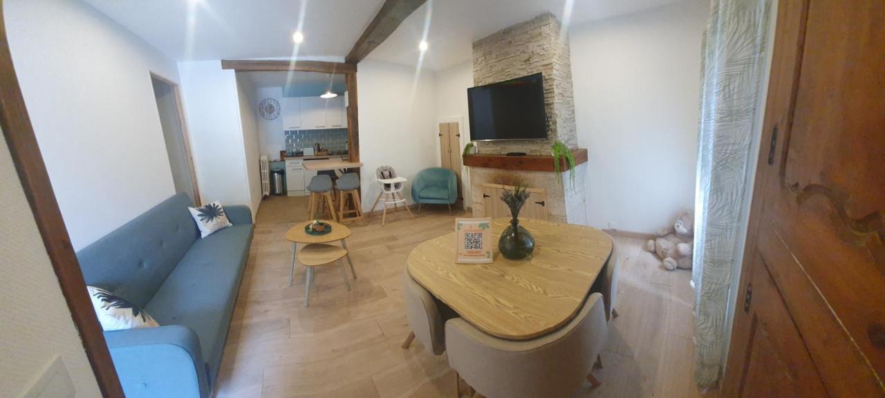 Maison De Rue: Auch Exterior foto